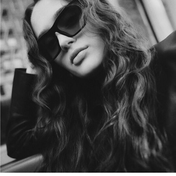 NWT QUAY AUSTRALIA- No Apologies Sunglasses- black, smoke - Picture 5 of 8